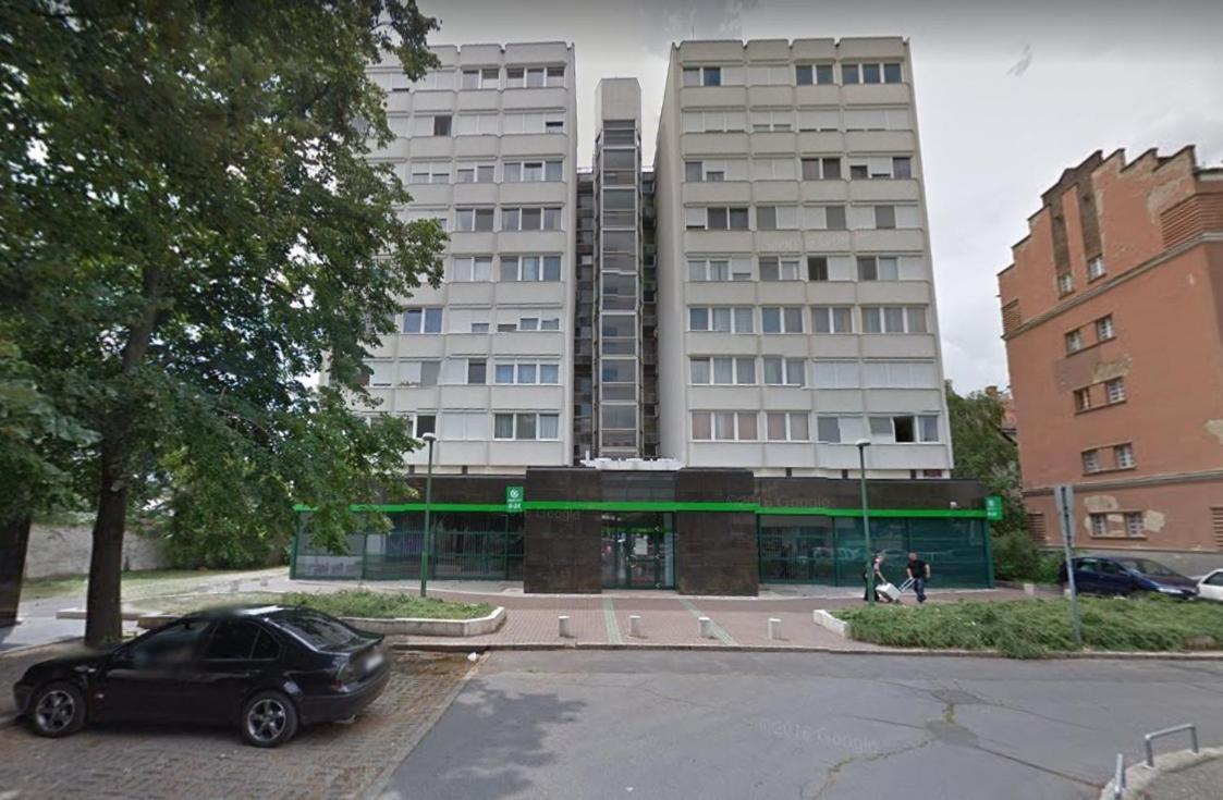 Center One Apartman Дебрецен Экстерьер фото