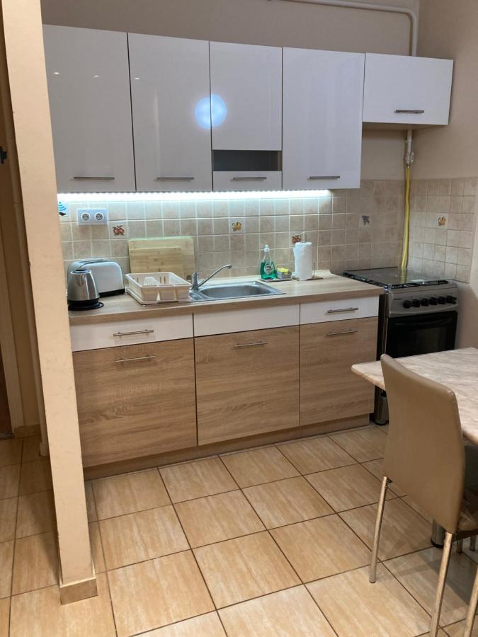 Center One Apartman Дебрецен Экстерьер фото